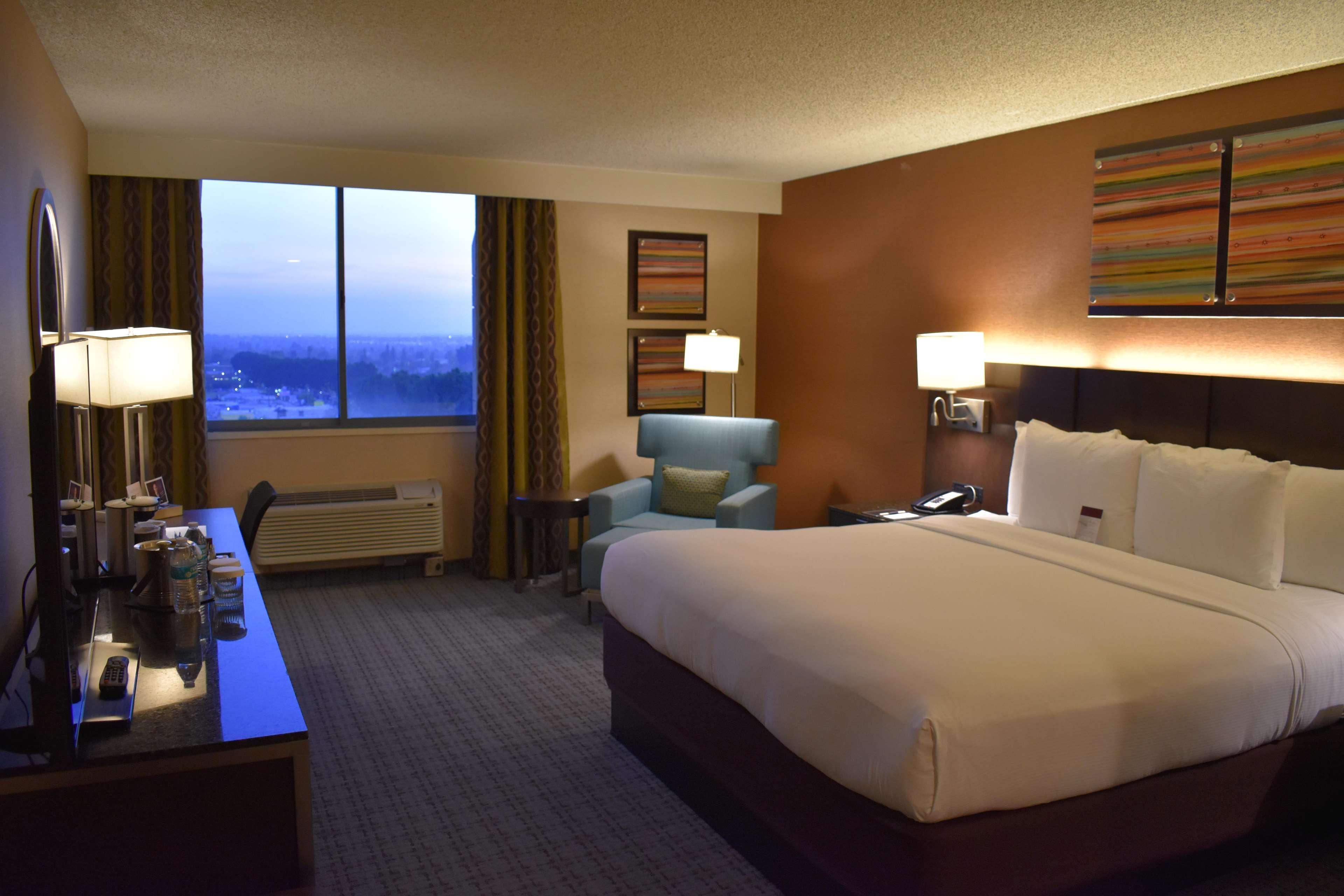 Hotel Doubletree By Hilton Whittier Exteriér fotografie