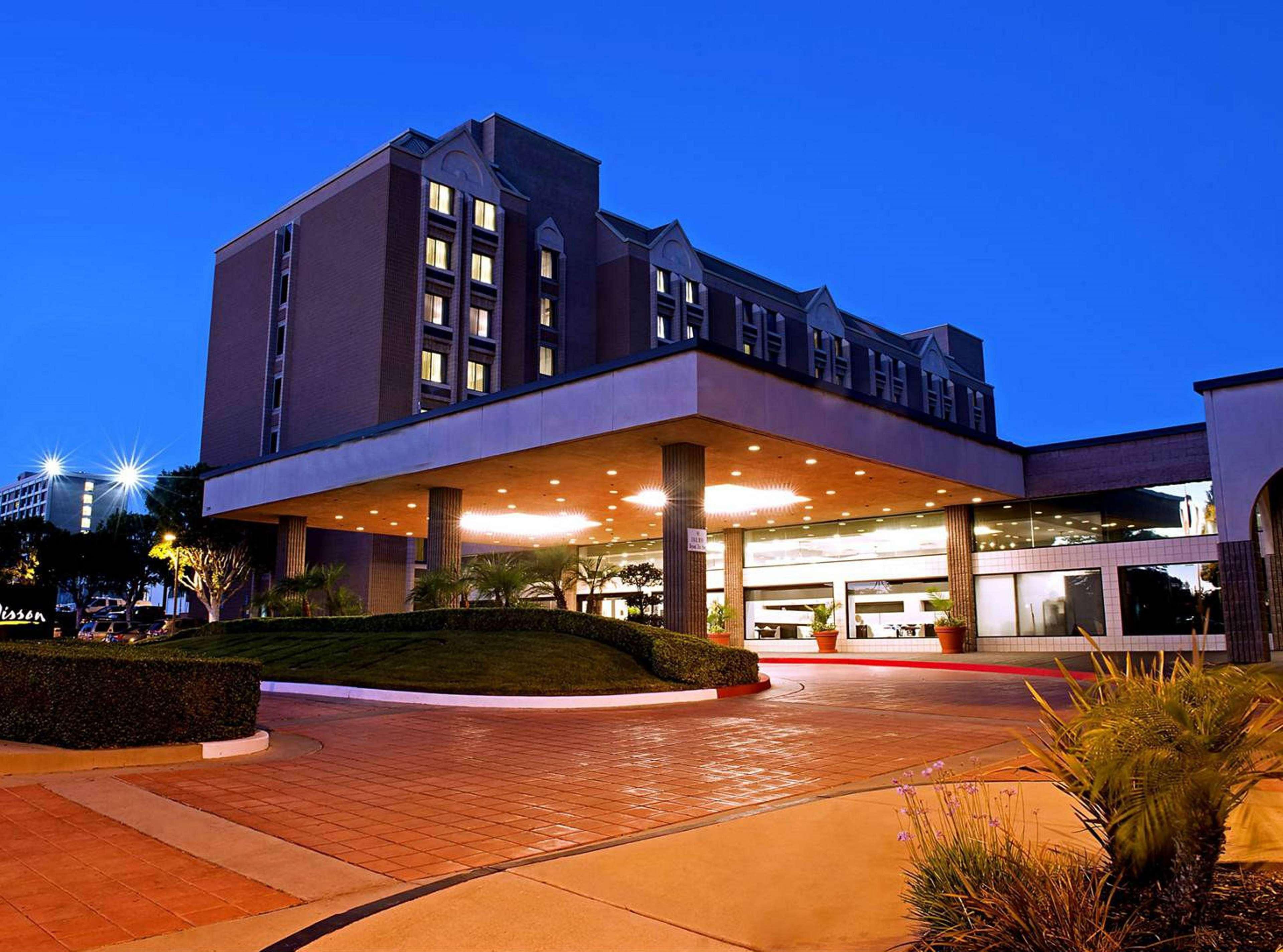 Hotel Doubletree By Hilton Whittier Exteriér fotografie