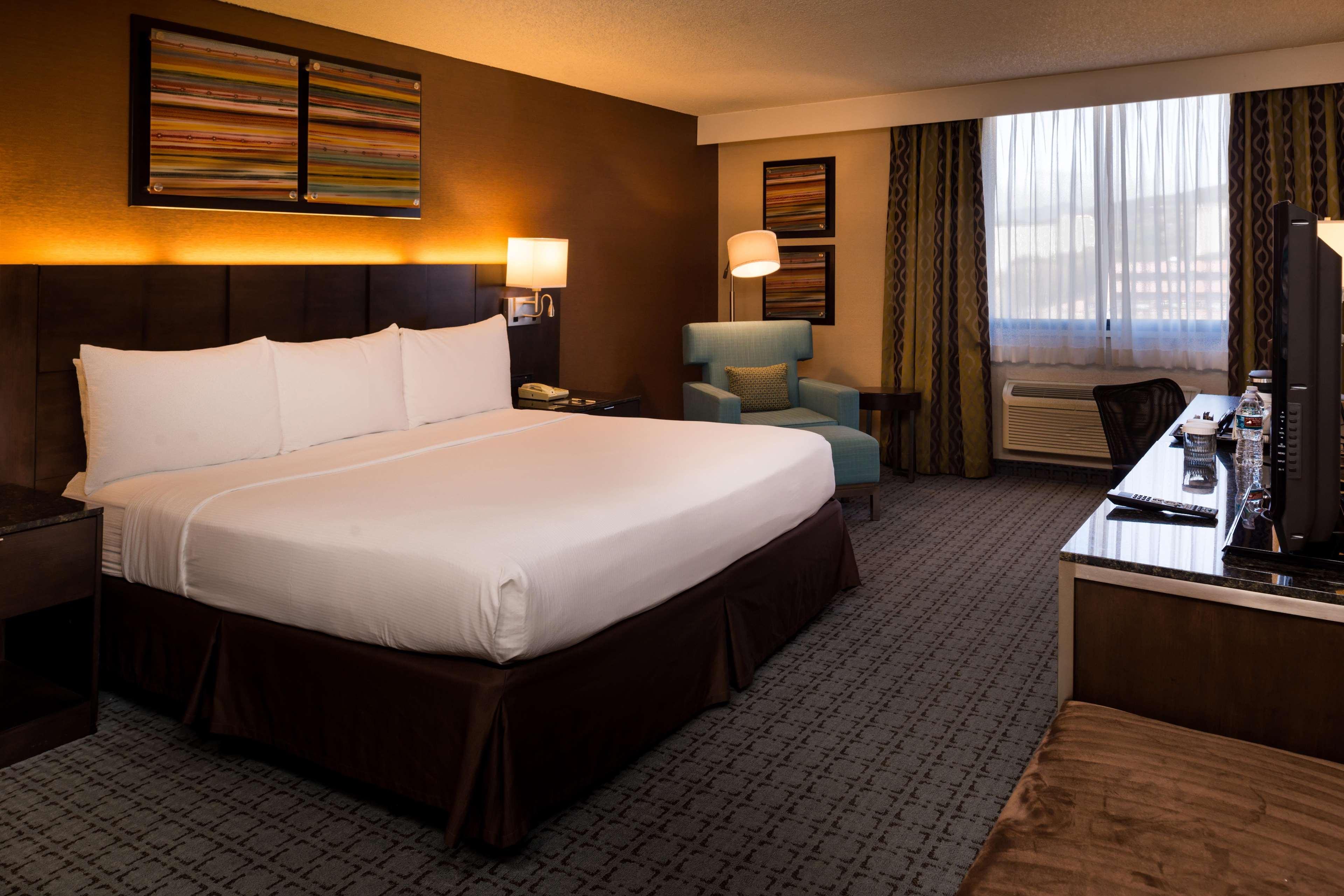 Hotel Doubletree By Hilton Whittier Exteriér fotografie