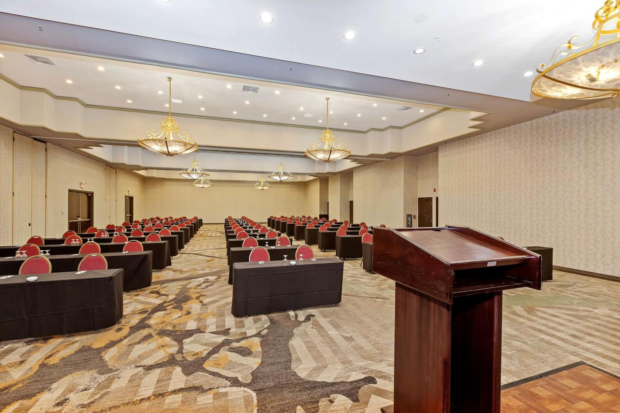 Hotel Doubletree By Hilton Whittier Exteriér fotografie