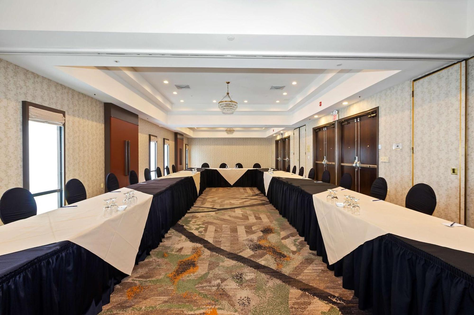 Hotel Doubletree By Hilton Whittier Exteriér fotografie
