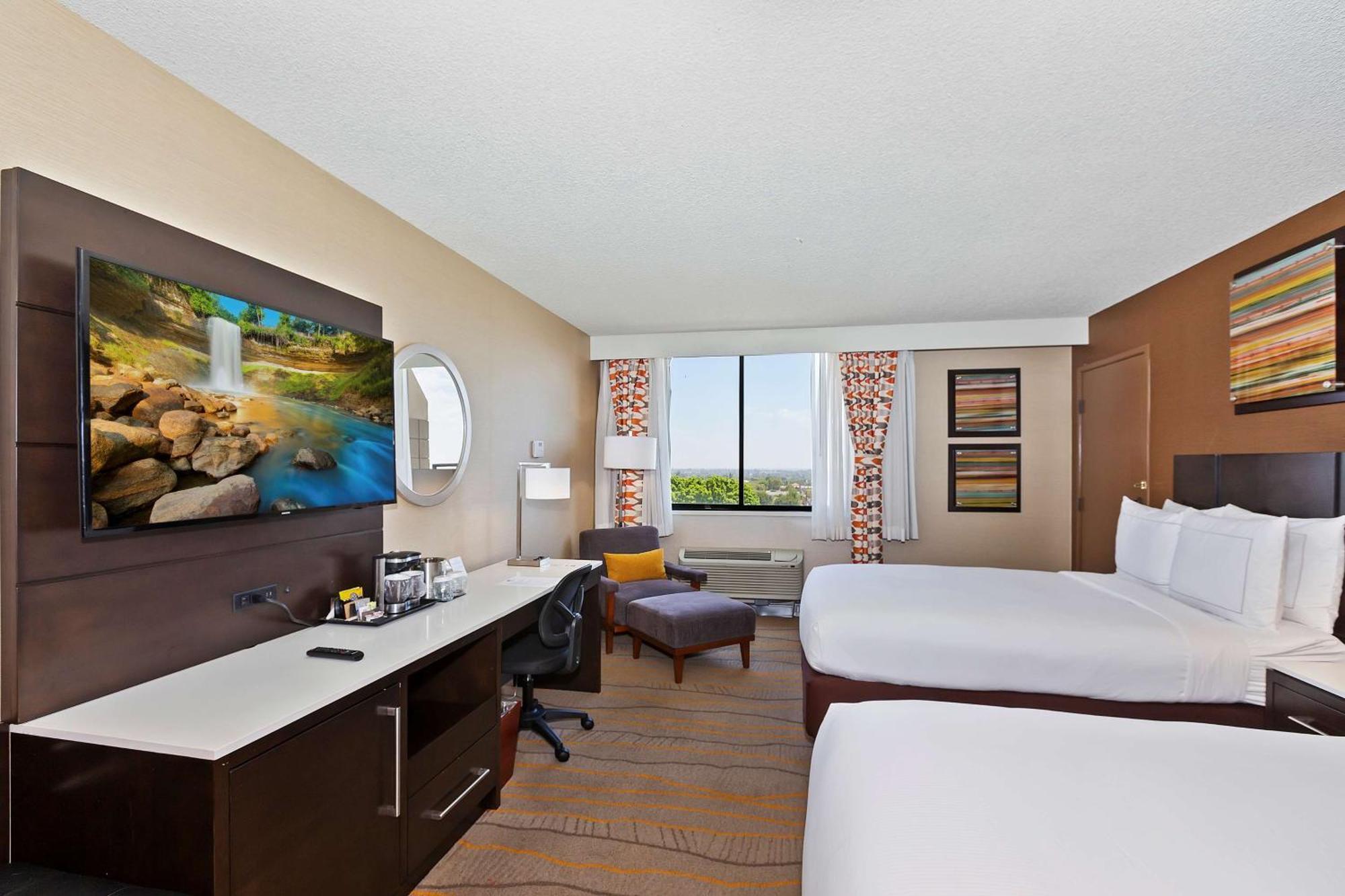Hotel Doubletree By Hilton Whittier Exteriér fotografie