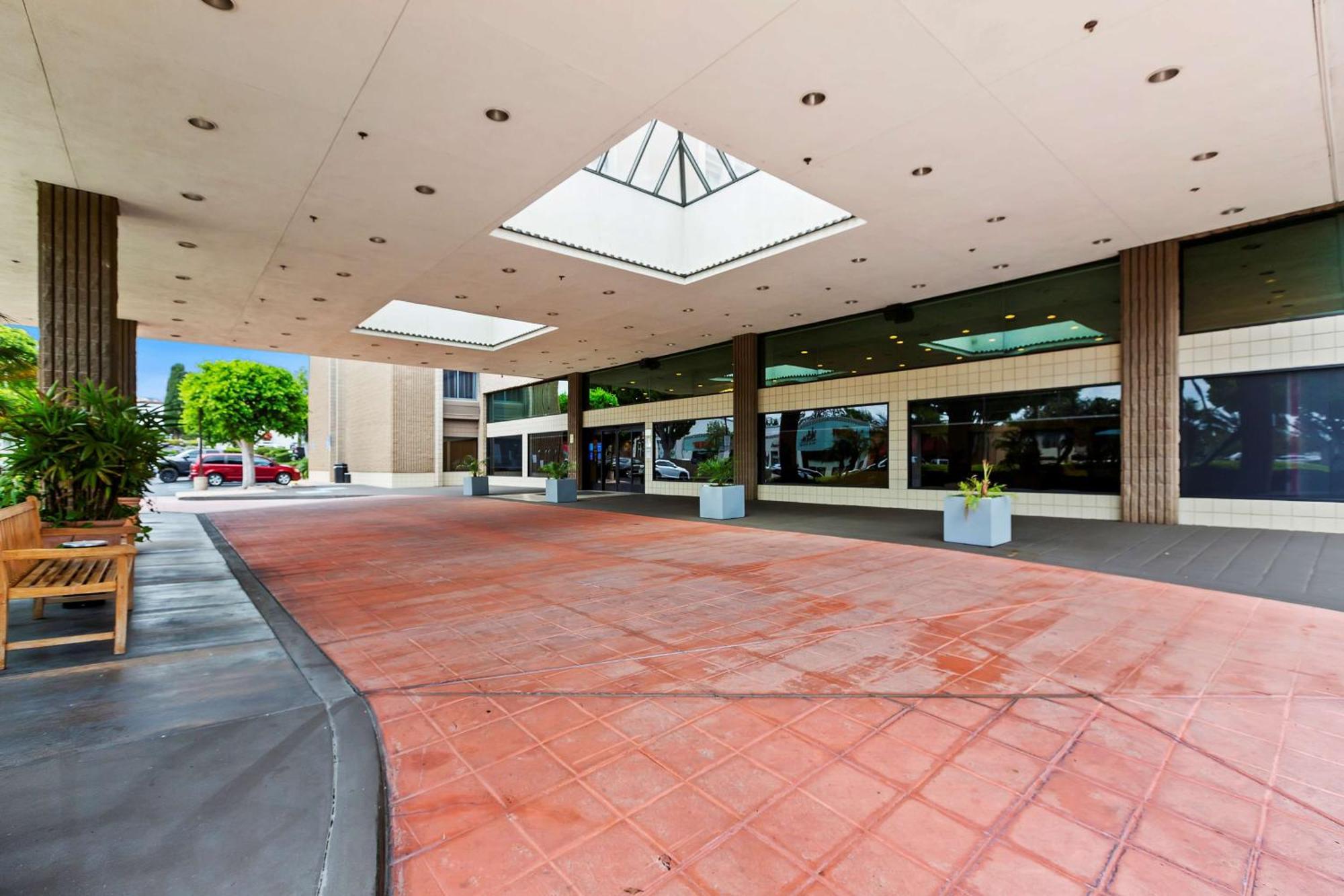 Hotel Doubletree By Hilton Whittier Exteriér fotografie