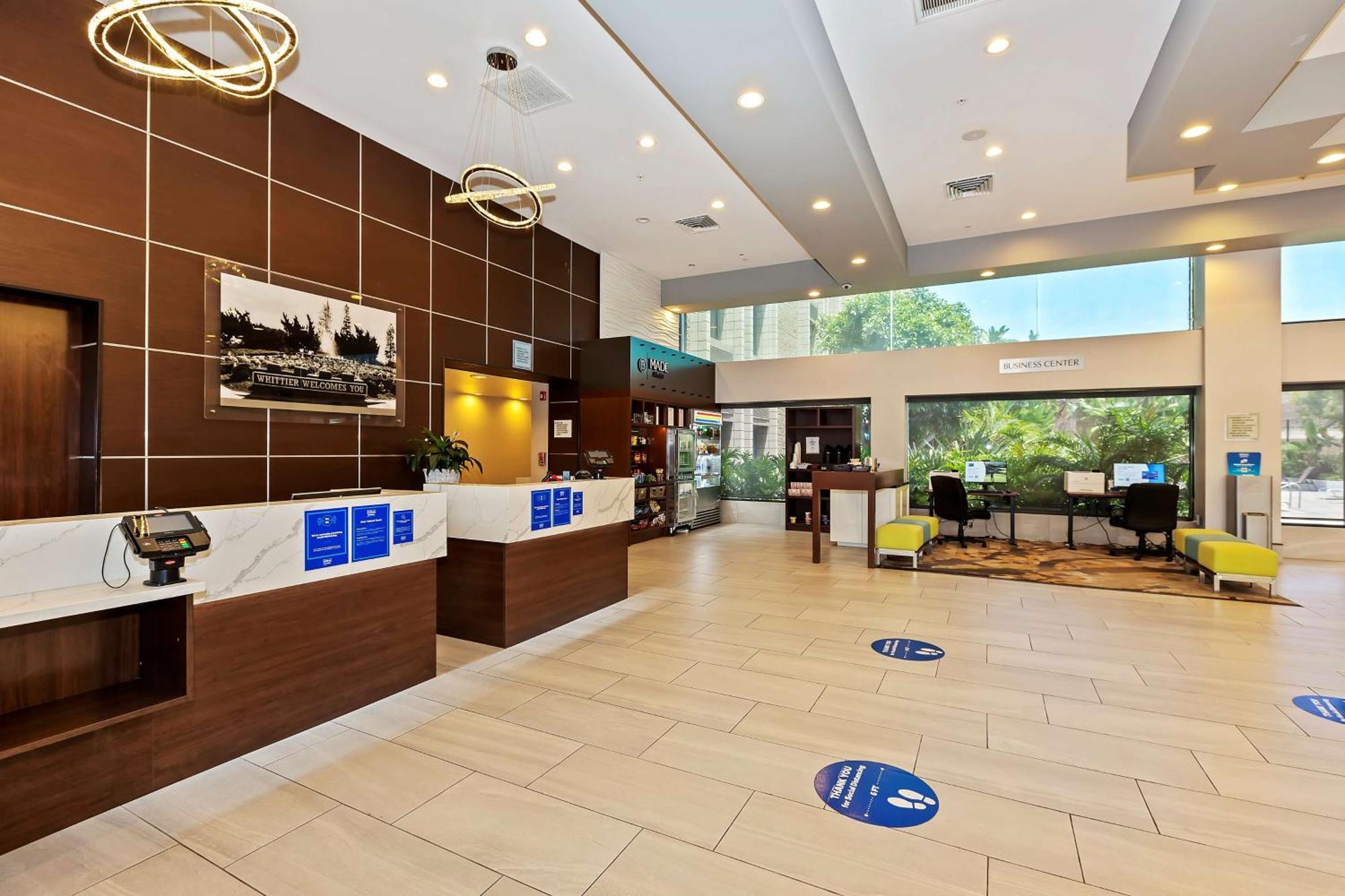 Hotel Doubletree By Hilton Whittier Exteriér fotografie