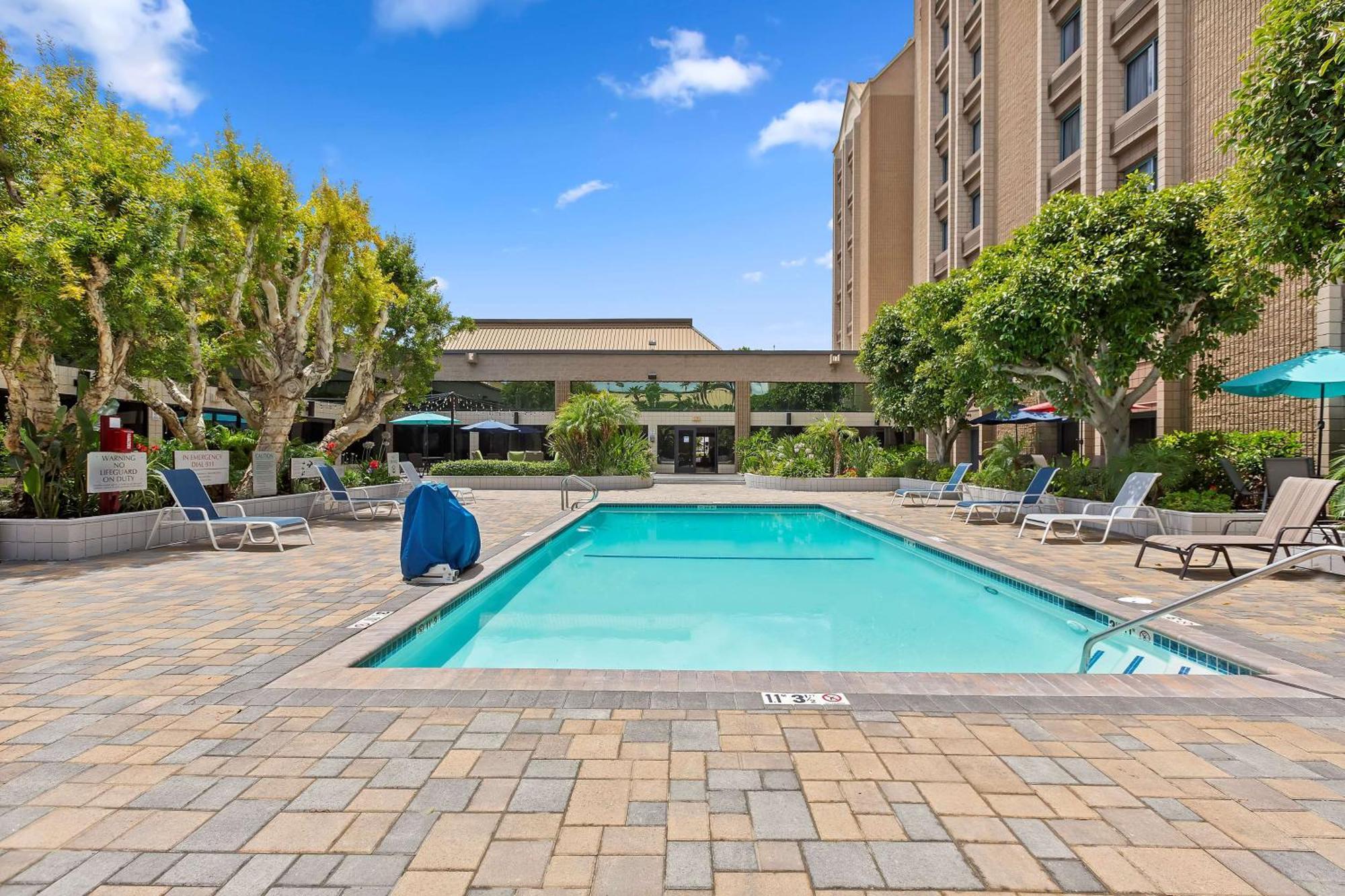 Hotel Doubletree By Hilton Whittier Exteriér fotografie