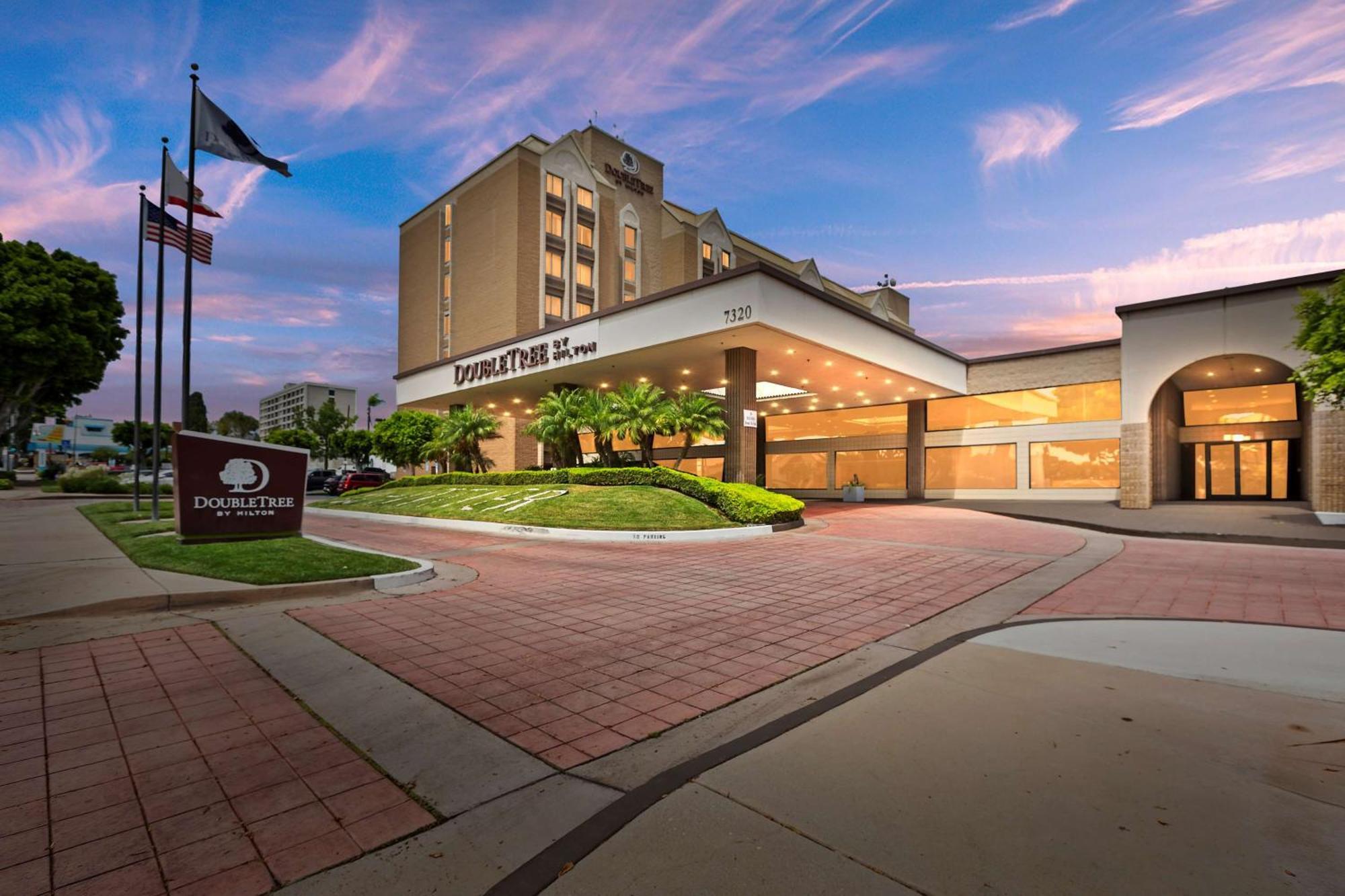 Hotel Doubletree By Hilton Whittier Exteriér fotografie