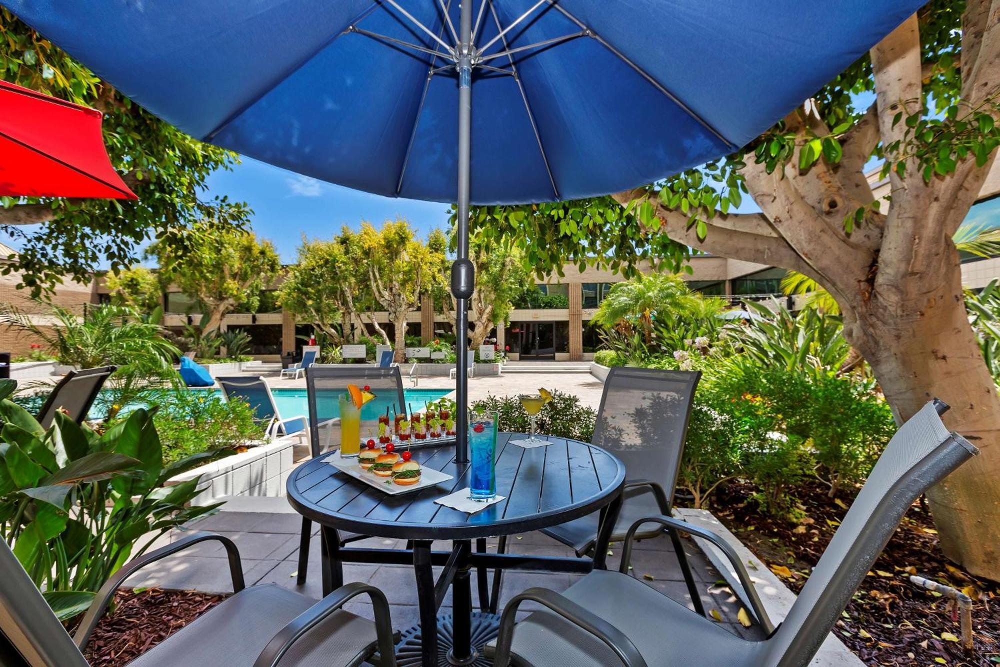 Hotel Doubletree By Hilton Whittier Exteriér fotografie