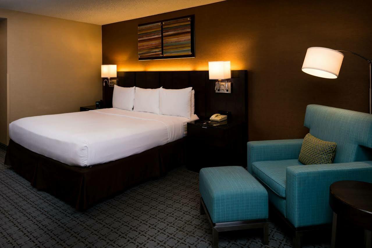 Hotel Doubletree By Hilton Whittier Pokoj fotografie